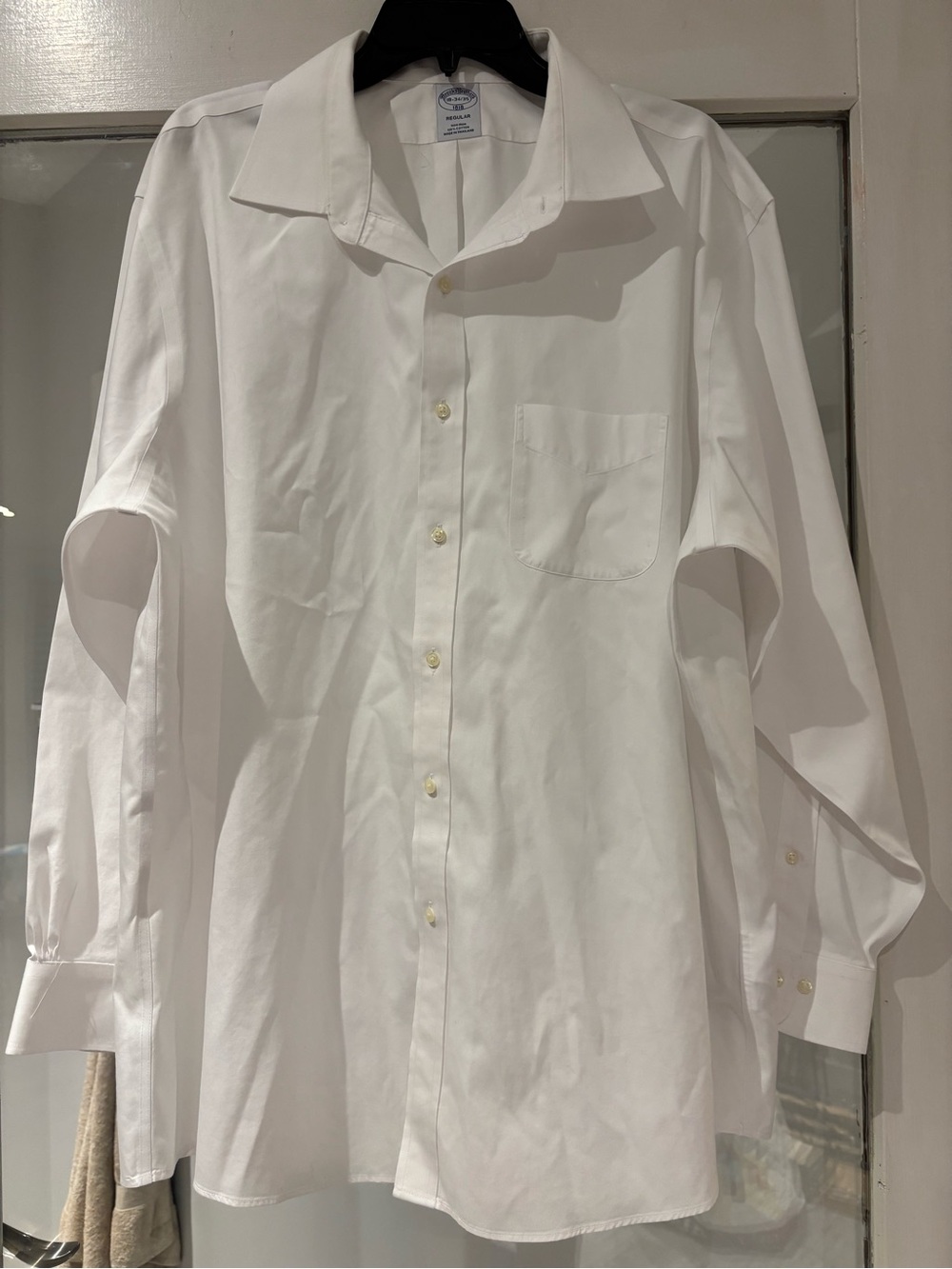 Brooks Brothers White Long-Sleeve Dress Shirt with Chest Pocket
